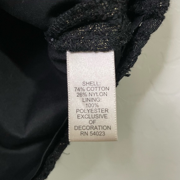 Banana Republic Black and Gold Lace Sleeveless Top with Back Zipper Detail - Picture 5 of 8